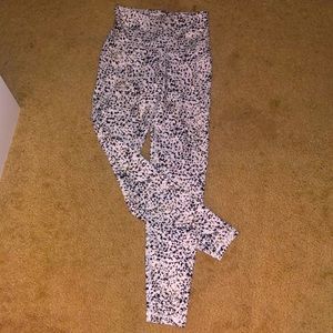NEW NEVER WORN Old navy fitness leggings active wear